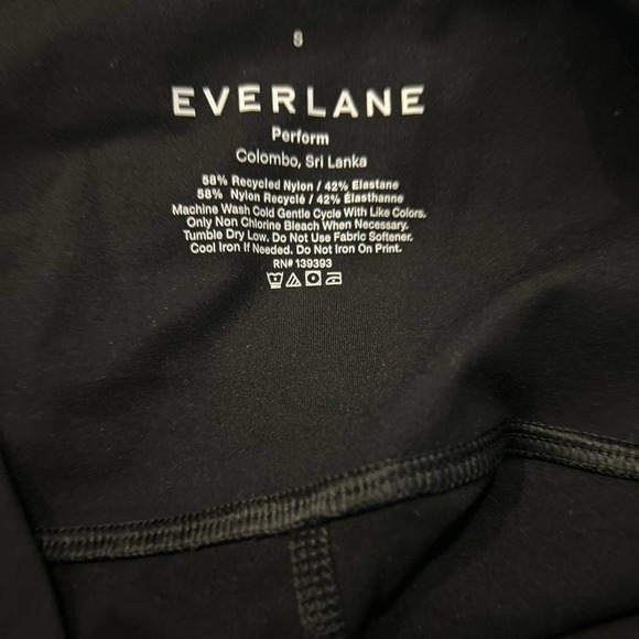 Everlane The Perform Bike Short Size Small - Picture 6 of 7